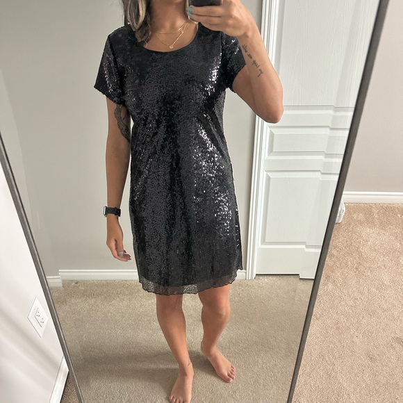 Sparkle dress 🖤 - Picture 3 of 4